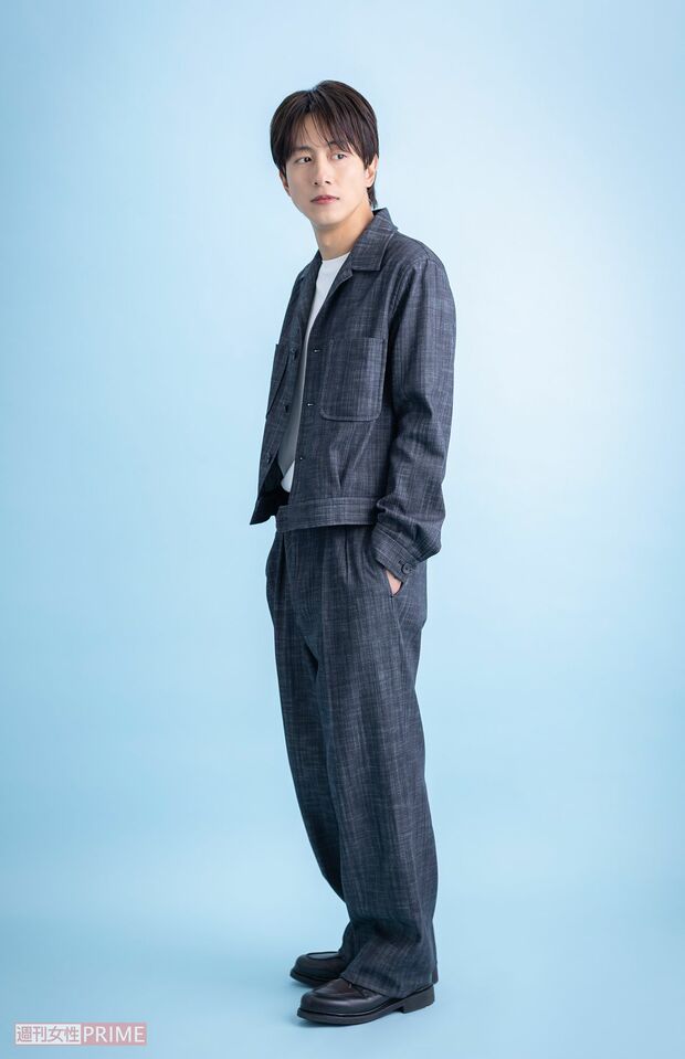 溝端淳平　撮影／齋藤周造ヘアメイク／久保フユミ（ROI)スタイリスト／黒田領