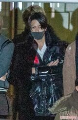 黒いマスクでひときわ目立つ山下智久