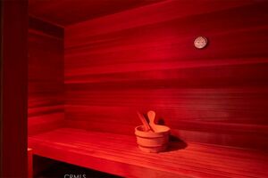 サウナも完備（米・不動産チェーン『Redfin』ホームページより）