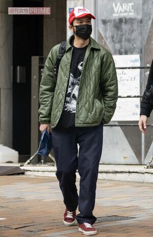 2023年2月、すっかり風貌が変わった元TOKIOの長瀬智也だが、スタイルの良さは変わらない