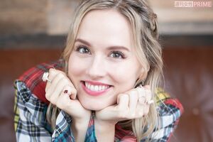 ナタリー・エモンズ　撮影／廣瀬靖士　撮影協力／Little Bondi