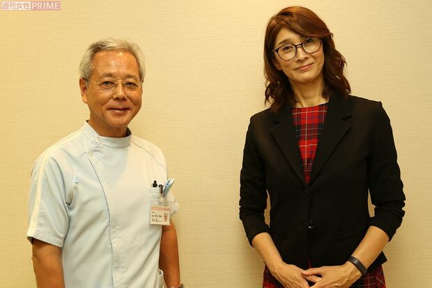 （写真左から）西川吉伸院長、益子直美