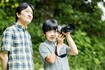 悠仁さま、14歳のお誕生日に際しての近影。秋篠宮さまと（2020年8月10日・宮内庁撮影）