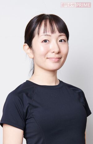 なっちゃん先生●幼顔専門家。表情筋をゆるめて育てる施術「幼顔メソッド」で人気の「UENOYAMASALON」オーナー。俳優やアナウンサーなど著名人からも支持を受け、予約は半年待ち。著書に『一生老けない顔になる 幼顔メソッド』(主婦の友社)。撮影/山田智絵