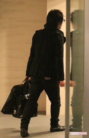 週刊女性の直撃取材を受ける、麒麟・川島明