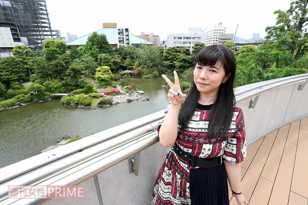 屋上からは、旧安田庭園と両国国技館が望める