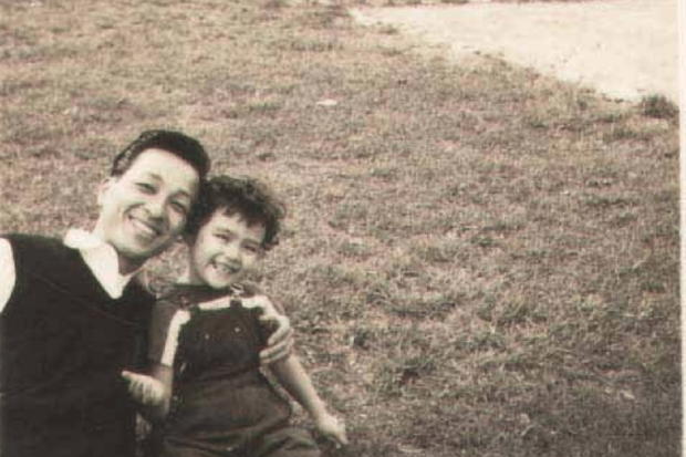 幼稚園に入園した4歳のころよりバレエを始める