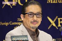 『SHOGUN 将軍』でエミー賞18冠達成した真田広之に「もう日本に戻ってこい」佐藤浩市が明かした“アメリカ…