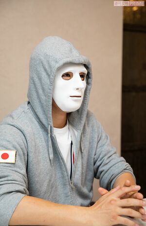 時給日本一のYouTuber・ラファエル、仮面の下に隠されたハートフルな