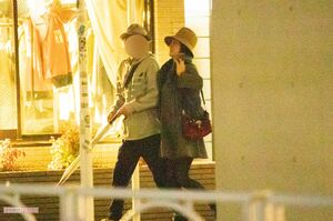 飯島直子の夫・O氏と平塚真由の不倫現場