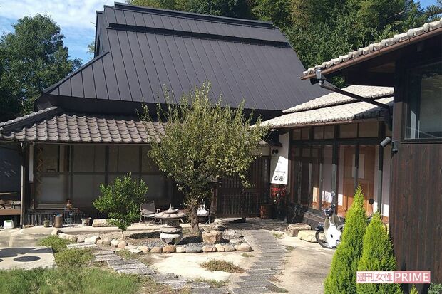 武内俊晴被告が経営する古民家をリフォームした宿泊施設