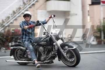 ハーレーは20台以上！　長瀬智也の秘密基地を横浜で発見（'14年）