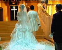 親子関係が崩れる原因 親の価値観の押しつけなど精神的虐待