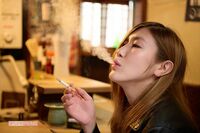 平成生まれの愛煙家芸人 納言・薄幸が語る “たばこ論”「趣味だからこそ誰にも否定されたくない」