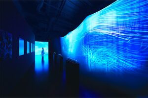 『X_VISION inspired by Ploom X』Nature Breathエリア。右側がモーションウォール