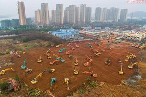中国・武漢市の都市封鎖が始まった1月23日、新型コロナ専門病院の建設が始まり、なんと10日後には完成
