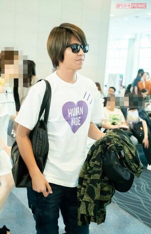 空港での直撃取材に応じる山下(その4)