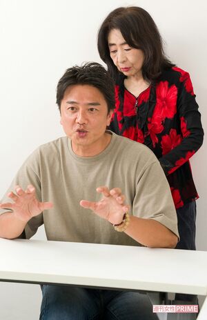 原田龍二と中村玉緒　撮影／伊藤和幸