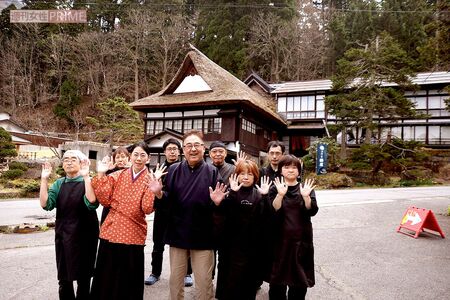 女将の遠藤さんは、スタッフと共に日々旅館の魅力を発信し、客にルールへの理解を求めている