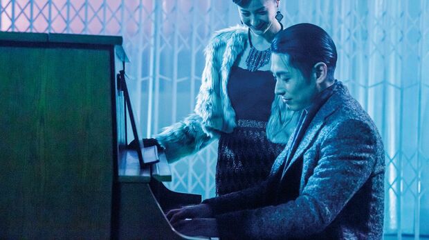 ピアノにダンスにプロポーズ、ロマンチックが止まらない　(c)2017「結婚」製作委員会