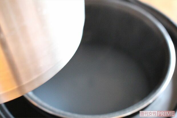 ざる釜の下には、デンプンを含んだお湯が残っている