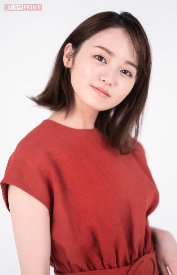 大人な表情も麗しいずーみん　撮影／佐藤靖彦