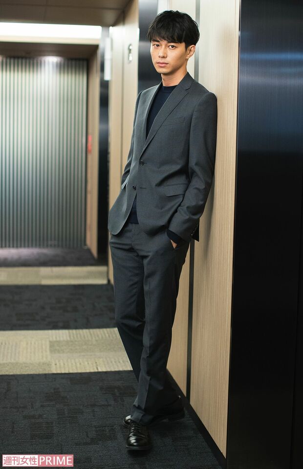 東出昌大　撮影／高梨俊浩