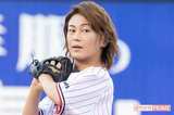 始球式に登場した氷川きよし（'19年8月）