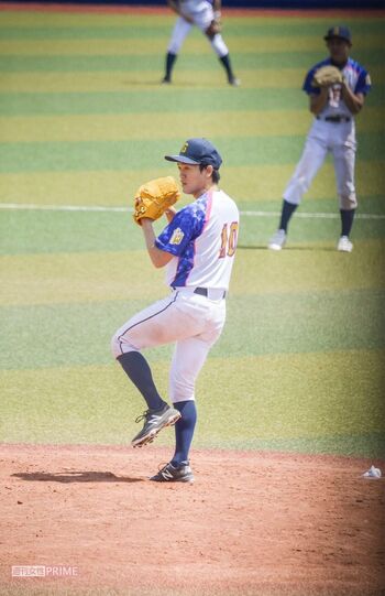 お笑い芸人だけの野球チーム『GATTIN（ガッチン）』でプレーするおばたのお兄さん