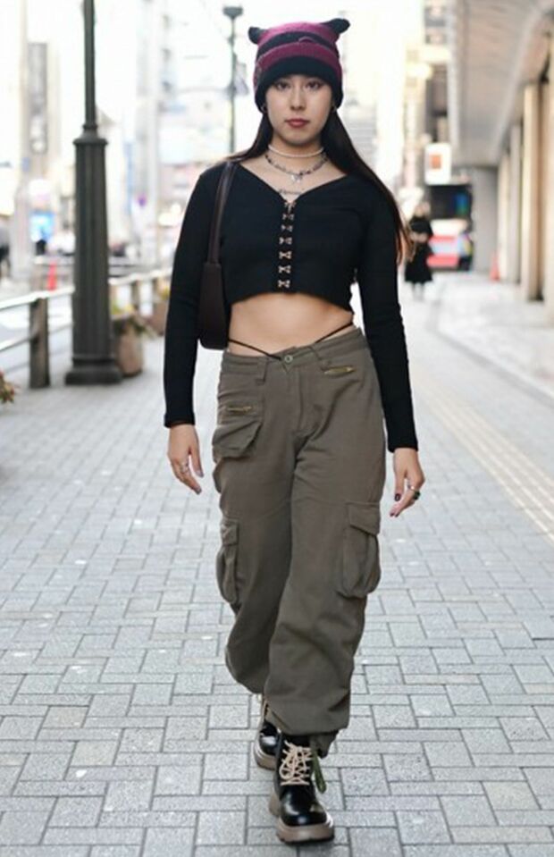 トレンドを押さえたファッションを楽しむ若者たちの姿（写真提供／日本ファッション協会）