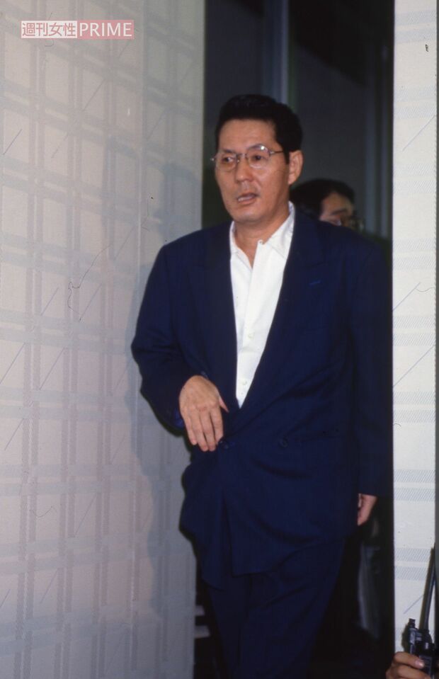 1994年9月、東京医科大病院で、バイク事故からの退院会見に臨んだビートたけし