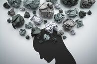 東大大学院を中退しひきこもり、困窮生活に──男性を追い詰めた「普通」の価値観