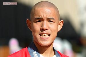 「四千頭身」都築拓紀