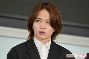 会見で元メンバーの猪俣に対して怒りを露わにした菊池風磨(撮影/編集部)