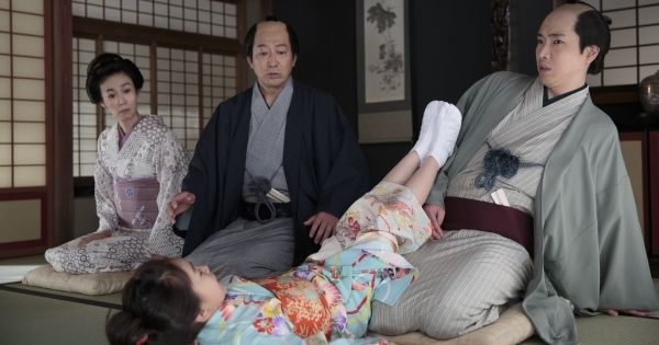 第四話では、感情を出すことなく、あさとはつの前に姿を見せた惣兵衛。“キモいけど目が離せない”と、そのたたずまいに注目が集まった登場シーン