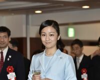 佳子さま、籠り続けた”夏休み”は「家の重みを意識されているから」