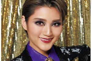 9月3日、来年4月に退団することを発表した、宝塚・宙組トップスターの芹香斗亜(宝塚公式HPより)