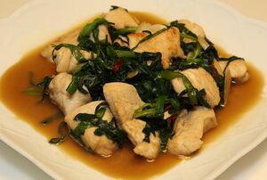 鶏肉とにらのピリ辛にんにく炒め