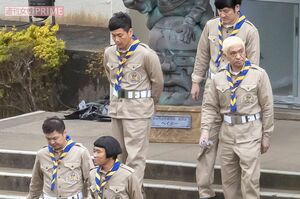 ロケのメインとなる考古学研究所設定の廃校を出るメインキャストの５人