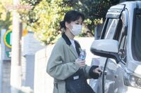 窪田正孝の居ぬ間に…水川あさみが“公園デート”を楽しんだお相手