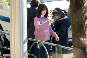 '20年12月、ドラマ『ボス恋』のロケに臨む上白石萌音