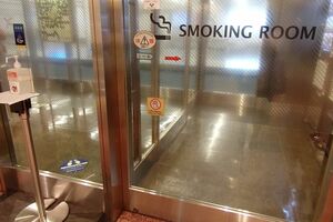 アルコール消毒なども設置