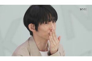 ビジュアルの変化が囁かれた三宅健（YouTube『TOBEOFFICIAL』より）