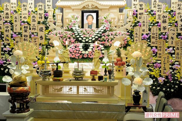 志村けんさんは、2015年11月、最愛の母・和子さんを亡くした