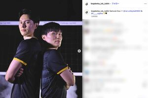 ポーランドのバレーボールチーム『ルブリン』に入団した高橋藍と小川智大（チームの公式インスタグラムより）