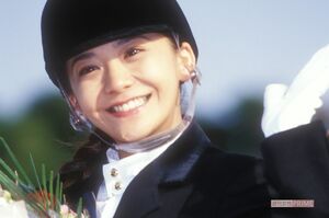 得意な乗馬をする華原朋美