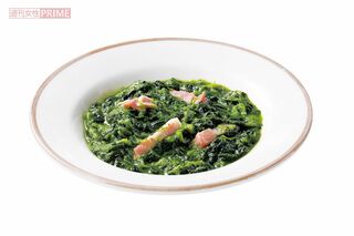 とろとろに煮込む南イタリア家庭の伝統調理法。ベーコン入り。『ほうれん草のくたくた』300円