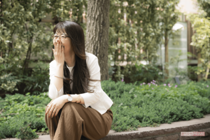 よく笑う田岡さんの周りには笑顔が絶えない。きっとこれからも人との縁をつないでいくのだろう（撮影／矢島泰輔）