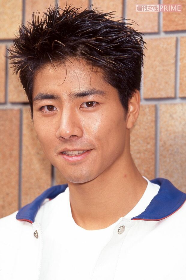 ケイン・コスギ…当時19歳。『忍者戦隊カクレンジャー』（’94年）のジライヤ／ニンジャブラックとして活躍。その後は『筋肉番付』や『リポビタンD』のCMなど、スポーツタレントとして地位を確立