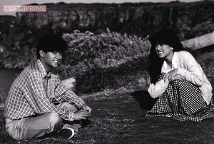 近藤真彦と中森明菜。2人は舛田利雄監督の映画『愛、旅立ち』で共演し距離を縮めたと言われる